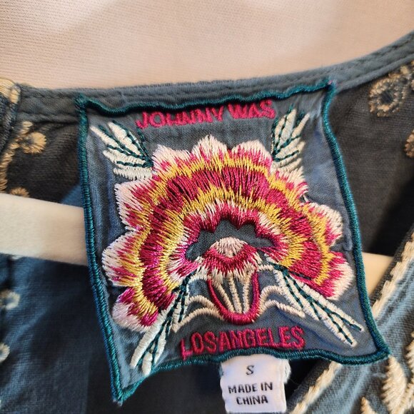 JOHNNY WAS 100% LINEN BLUE SHIFT DRESS IVORY FLORAL EMBROIDERY SIZE SMALL BOHO - Picture 2 of 11